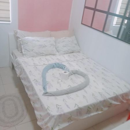Urban Deca Staycation Mandaluyong Exterior photo
